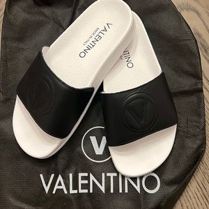 Valentino Slides